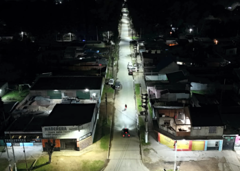 Presidente Perón | Avanza el plan de modernización del alumbrado público con tecnología LED en barrios de Guernica