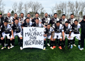 Fútbol liguista | Defensores de Glew arrasó en las finales de la Copa de Oro del Femenino y Veterano de la Metropolitana