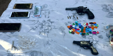 Policiales |  Mega operativo policial en San Vicente: cinco aprehendidos, drogas, armas y secuestro de elementos robados.