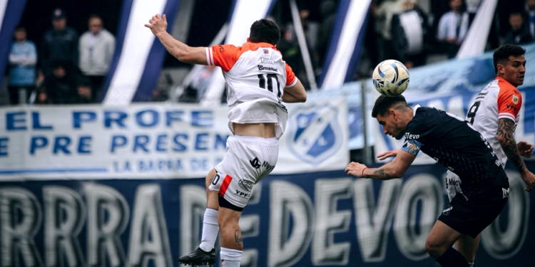 Reducido Primera C | Empate con sabor a final abierta en Villa Devoto: General Lamadrid y Estrella del Sur repartieron puntos
