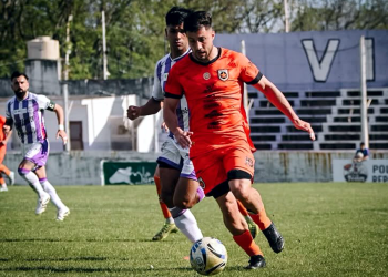 Primera C | Tablas en Soldati: Sacachispas y Estrella del Sur igualaron sin goles y postergan la definición para un final de infarto