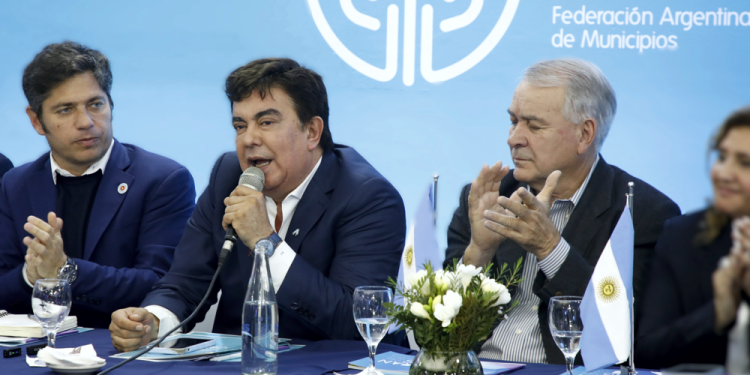 Política | Fuerte cruce: Fernando Espinoza respondió con dureza al presidente Javier Milei