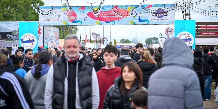 Fiestas populares | San Vicente celebró con éxito la 15° Fiesta Provincial de la Mozzarella a pesar de las inclemencias climáticas