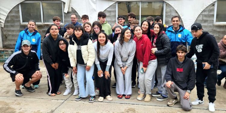 Juegos Bonaerenses  La Armada Sanvicentina brilló en el Regional de natación y metió a 15 nadadores en la final de Mar del Plata