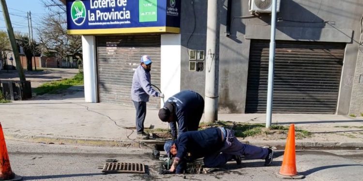 Servicios | Presidente Perón refuerza el plan de saneamiento pluvial para prevenir anegamientos ante el fenómeno El Niño
